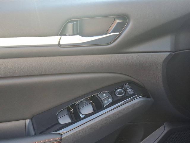 2025 Nissan Altima SR FWD
