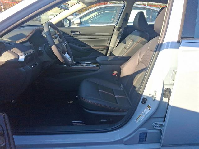 2025 Nissan Altima SR FWD