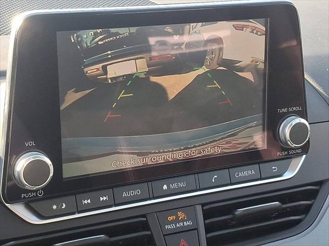 2025 Nissan Altima SR FWD
