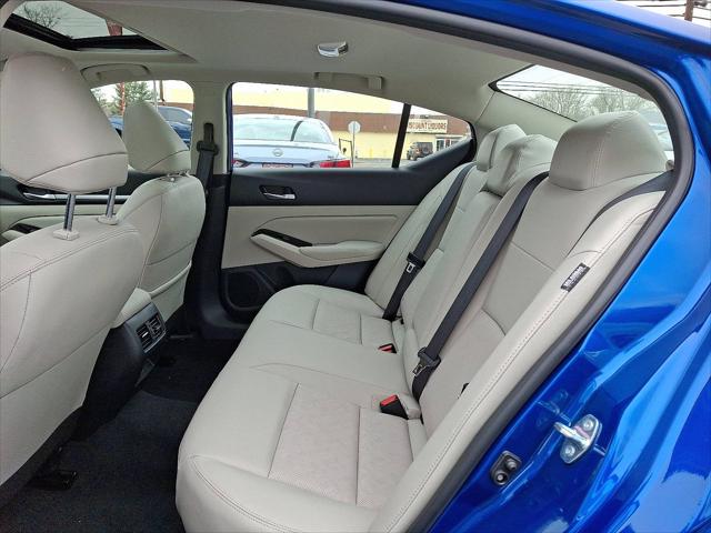2025 Nissan Altima SL FWD