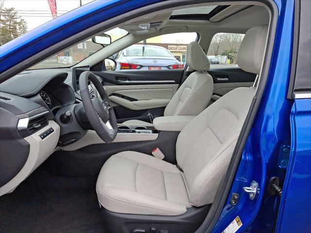 2025 Nissan Altima SL FWD