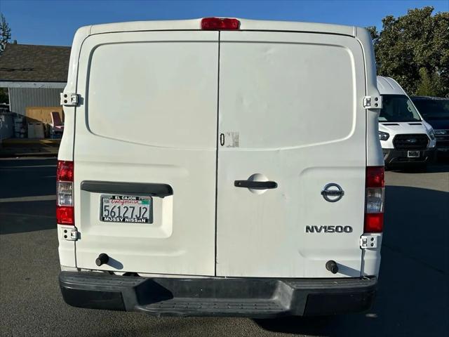 2016 Nissan 1500 S V6