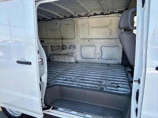 2016 Nissan 1500 S V6
