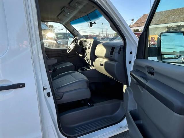 2016 Nissan 1500 S V6