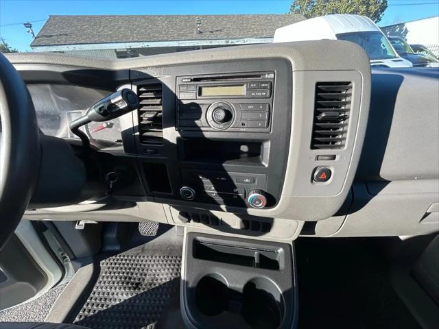 2016 Nissan 1500 S V6