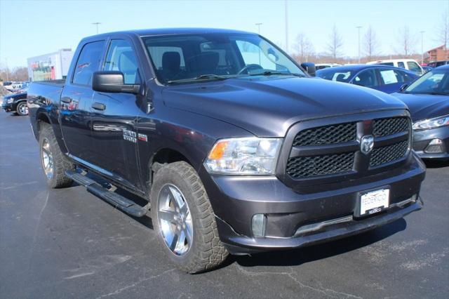 2017 RAM 1500 Express Crew Cab 4x4 57 Box