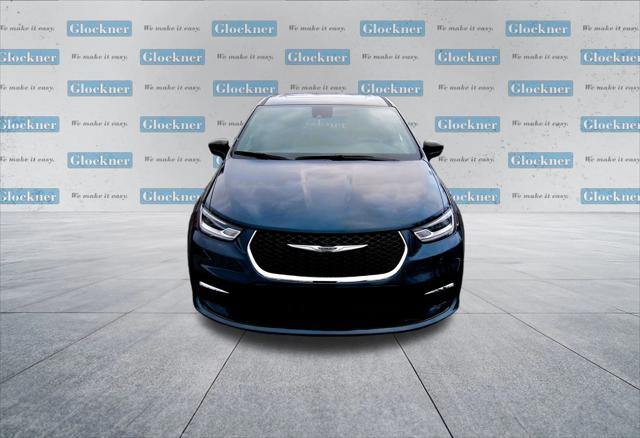 2025 Chrysler Pacifica PACIFICA SELECT AWD