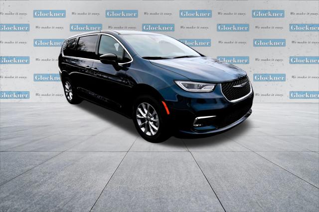 2025 Chrysler Pacifica PACIFICA SELECT AWD