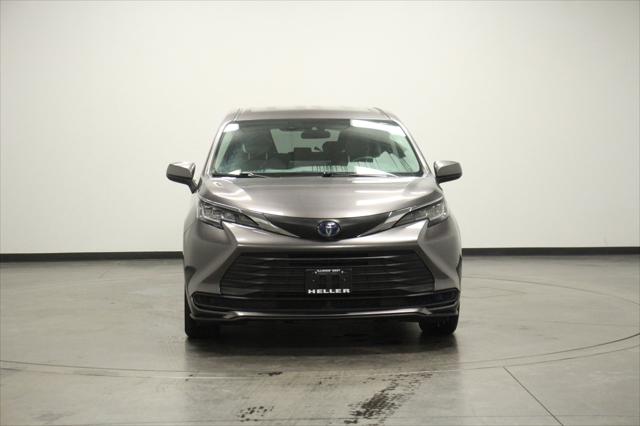 2021 Toyota Sienna LE