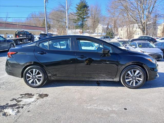 2021 Nissan Versa SV Xtronic CVT