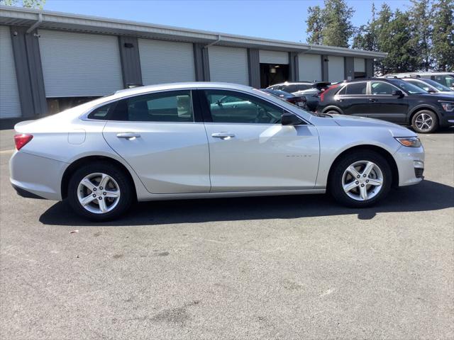 2022 Chevrolet Malibu FWD 1FL