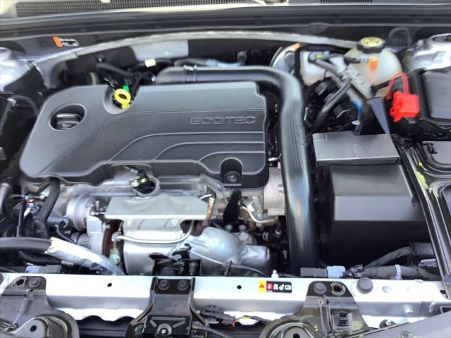 2022 Chevrolet Malibu FWD 1FL