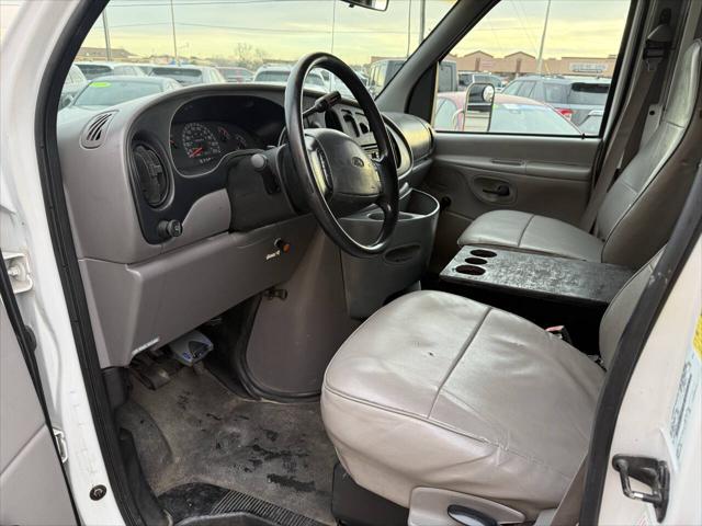 1999 Ford E-450 Comm. Cutaway E 350 SD 2dr Commercial/Cutaway/
