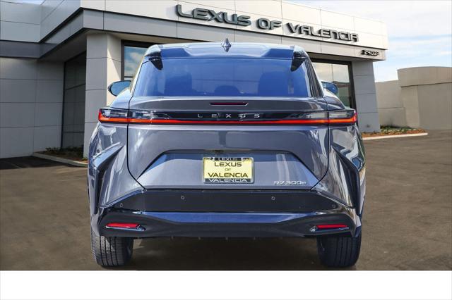 2025 Lexus 300 Premium