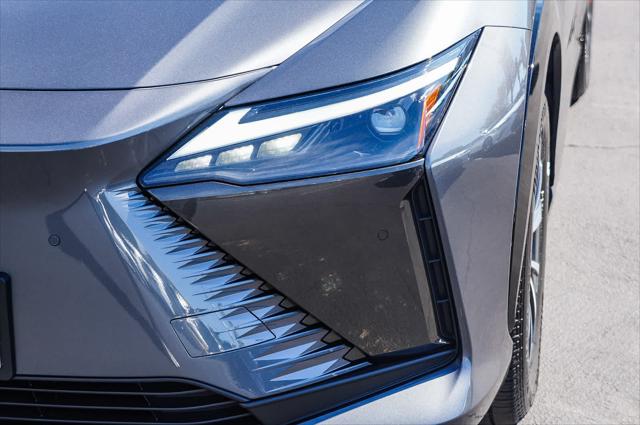 2025 Lexus 300 Premium