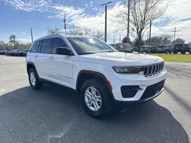 2025 Jeep Grand Cherokee GRAND CHEROKEE LAREDO 4X2