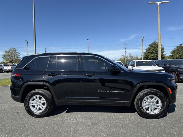 2025 Jeep Grand Cherokee GRAND CHEROKEE LAREDO 4X2