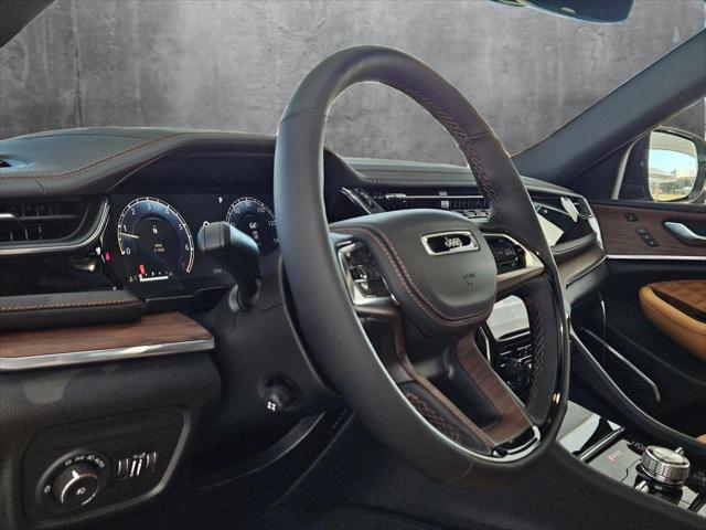 2025 Jeep Grand Cherokee GRAND CHEROKEE SUMMIT 4X4