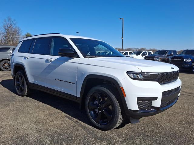 2025 Jeep Grand Cherokee GRAND CHEROKEE L ALTITUDE X 4X4