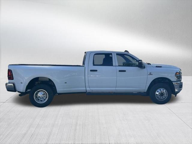 2025 RAM Ram 3500 RAM 3500 TRADESMAN CREW CAB 4X4 8 BOX
