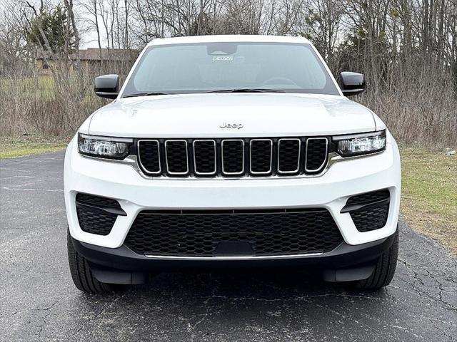 2025 Jeep Grand Cherokee GRAND CHEROKEE LAREDO 4X2