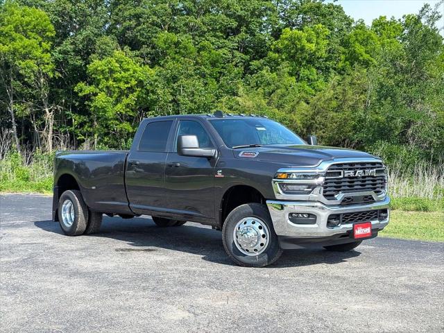 2025 RAM Ram 3500 RAM 3500 TRADESMAN CREW CAB 4X4 8 BOX