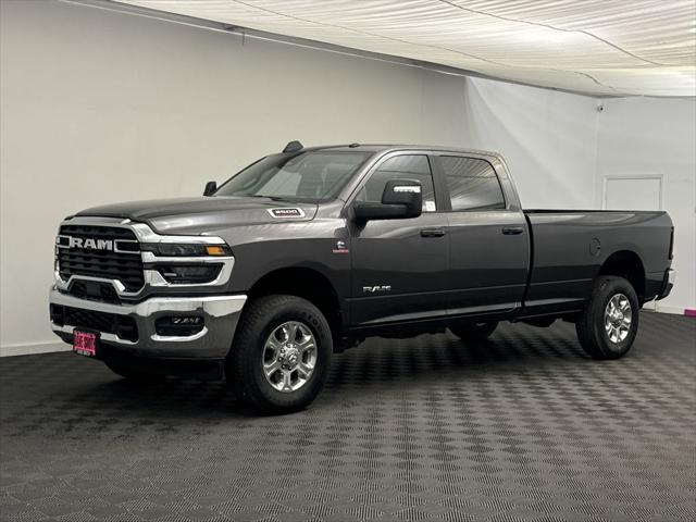 2025 RAM Ram 3500 RAM 3500 BIG HORN CREW CAB 4X4 8 BOX