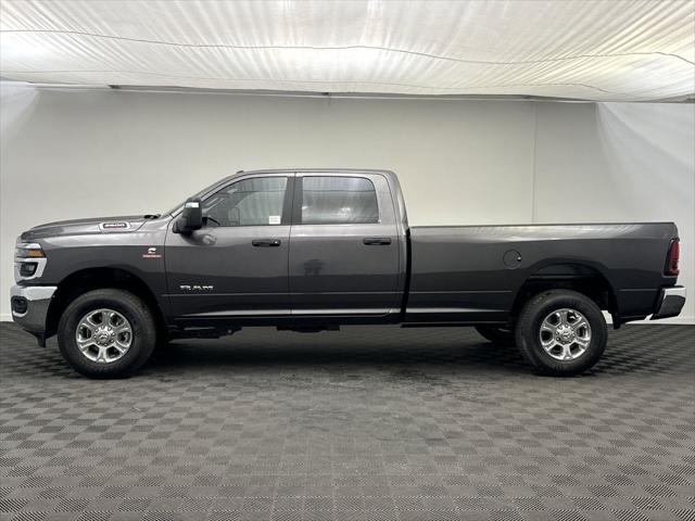 2025 RAM Ram 3500 RAM 3500 BIG HORN CREW CAB 4X4 8 BOX