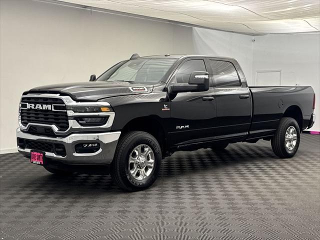 2025 RAM Ram 3500 RAM 3500 BIG HORN CREW CAB 4X4 8 BOX