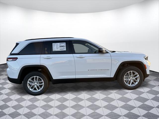 2025 Jeep Grand Cherokee GRAND CHEROKEE LAREDO X 4X2