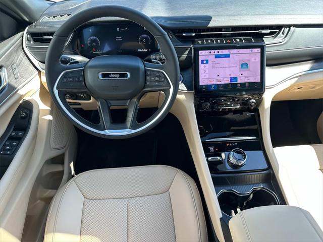 2025 Jeep Grand Cherokee GRAND CHEROKEE L LIMITED 4X4