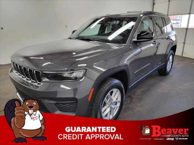 2025 Jeep Grand Cherokee GRAND CHEROKEE LAREDO X 4X4