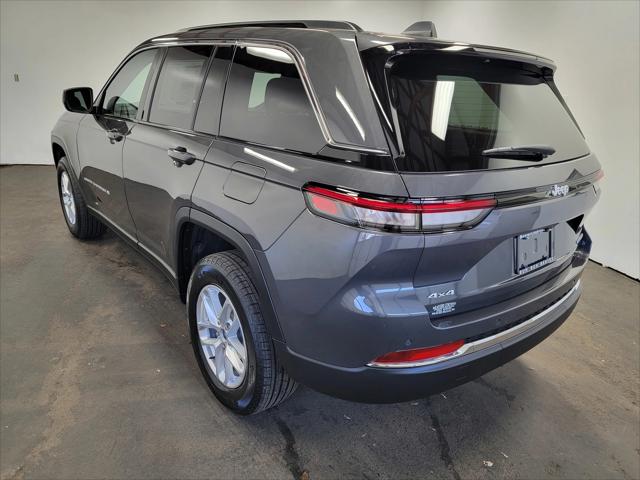 2025 Jeep Grand Cherokee GRAND CHEROKEE LAREDO X 4X4