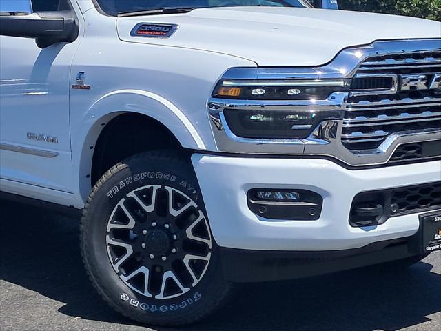 2025 RAM Ram 3500 RAM 3500 LIMITED MEGA CAB 4X4 64 BOX