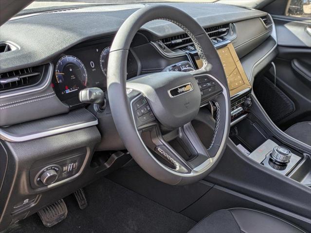 2025 Jeep Grand Cherokee GRAND CHEROKEE L ALTITUDE 4X4