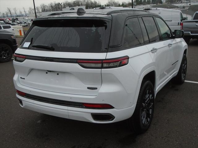 2025 Jeep Grand Cherokee GRAND CHEROKEE SUMMIT RESERVE 4X4
