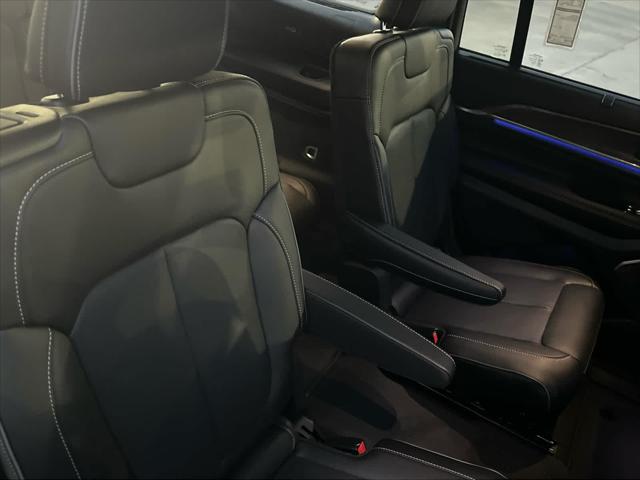2025 Jeep Grand Cherokee Overland 4x4