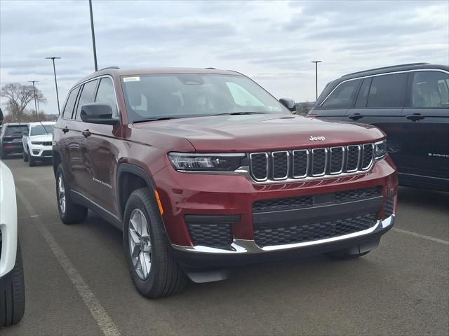 2025 Jeep Grand Cherokee GRAND CHEROKEE L LAREDO X 4X4