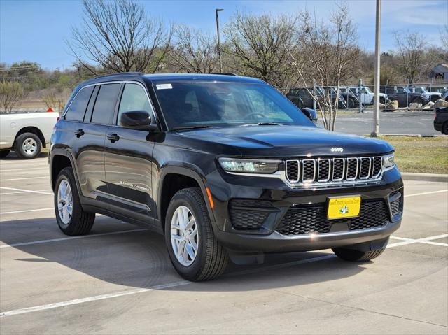 2025 Jeep Grand Cherokee GRAND CHEROKEE LAREDO X 4X2