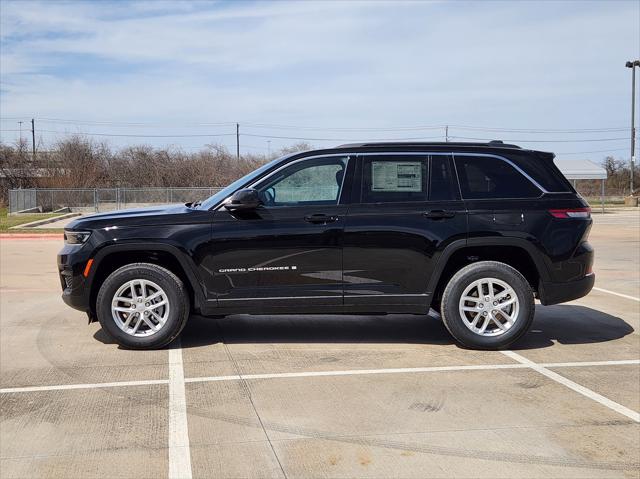 2025 Jeep Grand Cherokee GRAND CHEROKEE LAREDO X 4X2