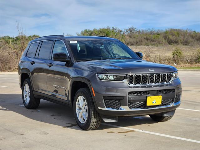 2025 Jeep Grand Cherokee GRAND CHEROKEE L LAREDO X 4X4
