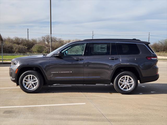 2025 Jeep Grand Cherokee GRAND CHEROKEE L LAREDO X 4X4