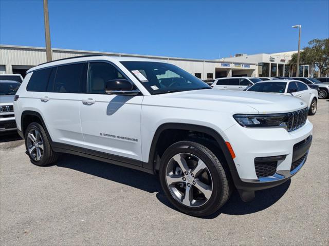 2025 Jeep Grand Cherokee GRAND CHEROKEE L LIMITED 4X4