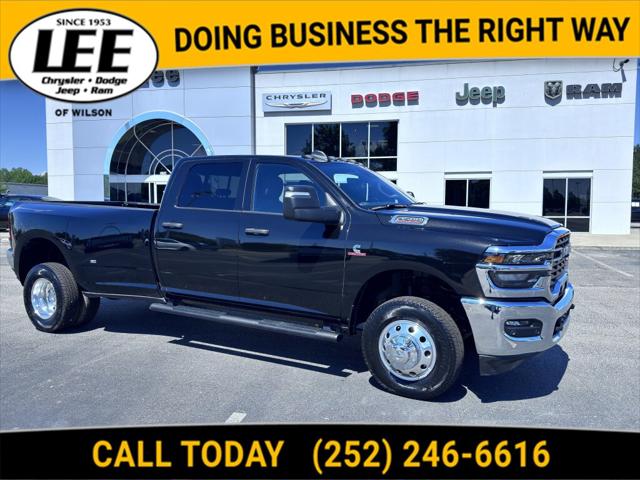 2025 RAM Ram 3500 RAM 3500 TRADESMAN CREW CAB 4X4 8 BOX