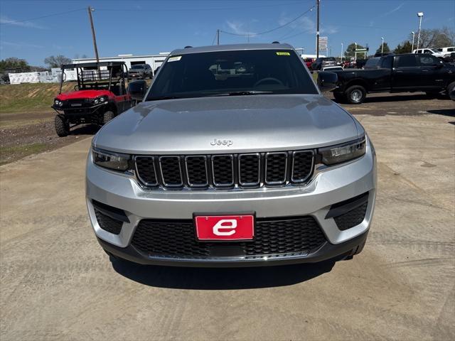 2025 Jeep Grand Cherokee GRAND CHEROKEE LAREDO 4X2