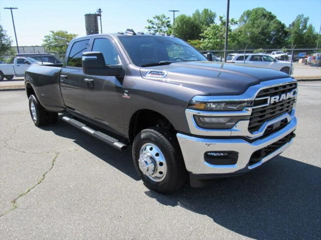 2025 RAM Ram 3500 RAM 3500 TRADESMAN CREW CAB 4X4 8 BOX