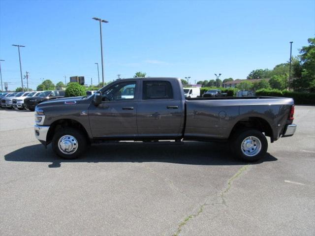 2025 RAM Ram 3500 RAM 3500 TRADESMAN CREW CAB 4X4 8 BOX