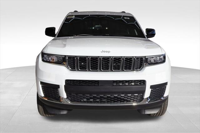 2025 Jeep Grand Cherokee GRAND CHEROKEE L LAREDO 4X4