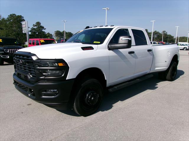 2025 RAM Ram 3500 RAM 3500 TRADESMAN CREW CAB 4X4 8 BOX
