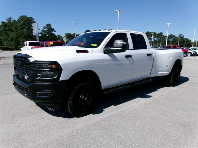 2025 RAM Ram 3500 RAM 3500 TRADESMAN CREW CAB 4X4 8 BOX